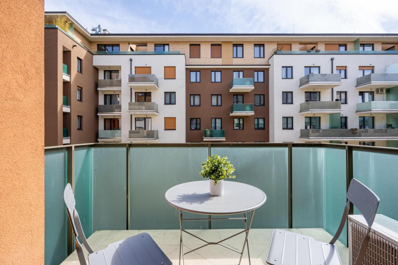 City Center Corvin Suite Apartment Budapest Exterior photo