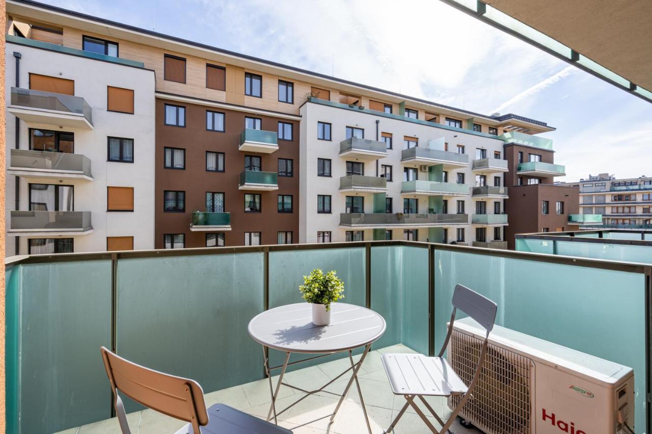 City Center Corvin Suite Apartment Budapest Exterior photo